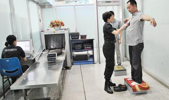 飞机上可以带pos机么？